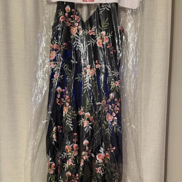 Vince Camuto Navy Floral Embroidered Midi Dress – Size 12 - Picture 1 of 3